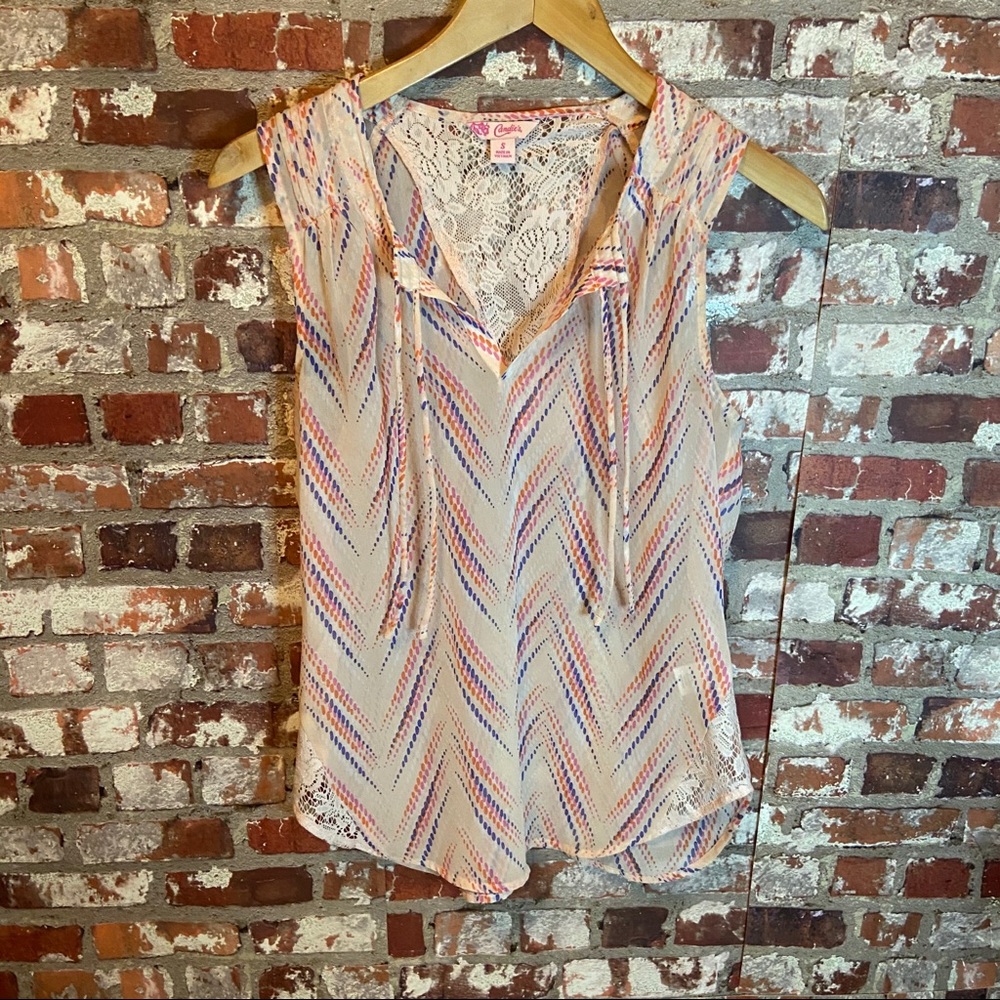 Candie's Sleeveless Blouse Perfect Spring Top